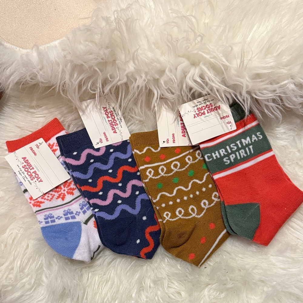 NWT 4-Pair Women’s Holiday Socks Bundle – Gingerbread, Christmas, Fun Prints
